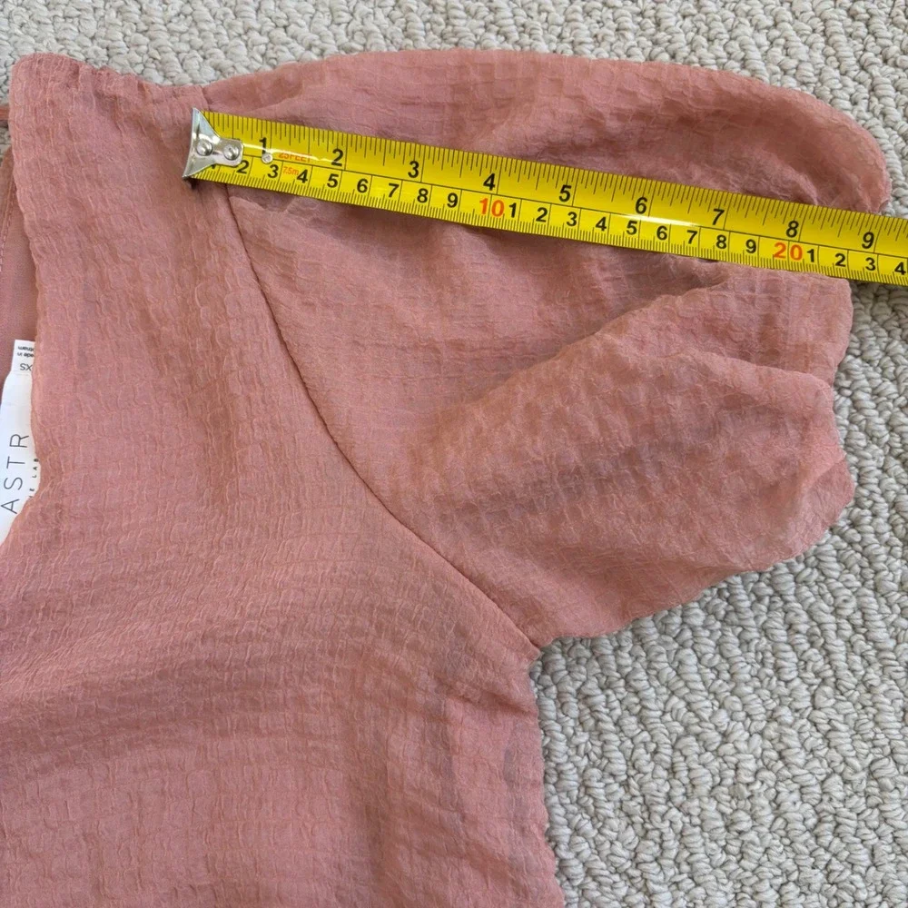 ASTR the Label | Dusty Rose V-Neck Puff Sleeve Tie Back Blouse XS, Romantic Airy